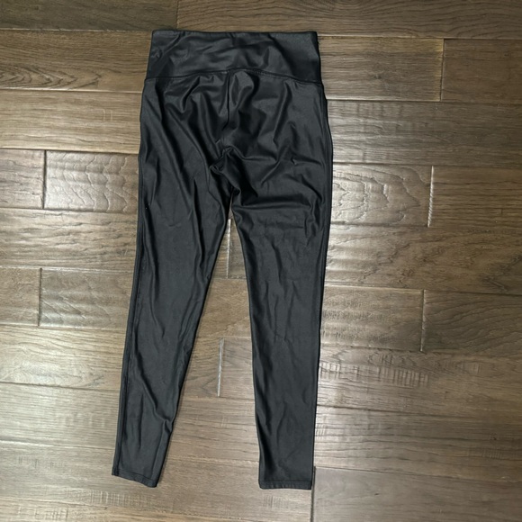 Time and Tru Leggings - Picture 2 of 7